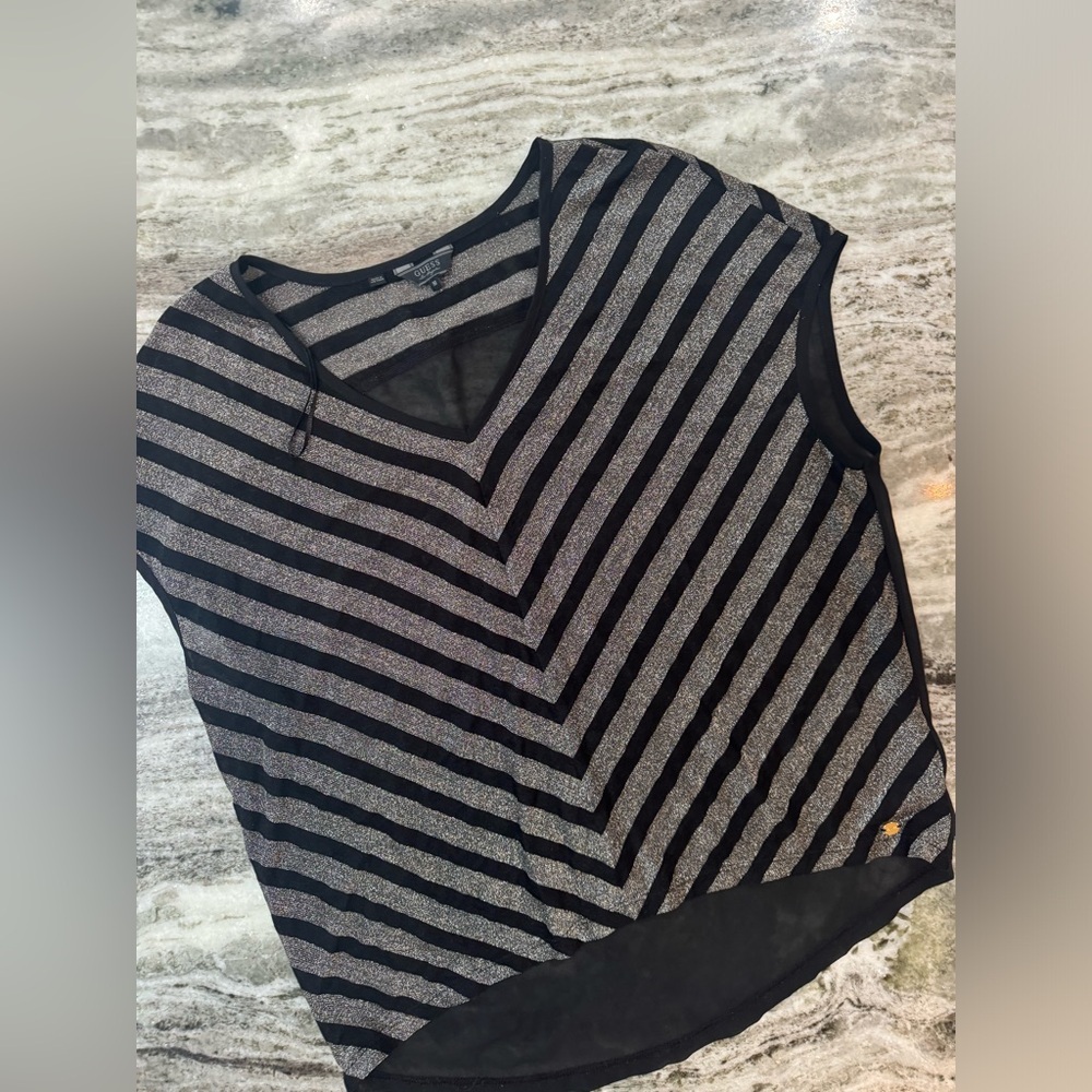 Guess Sleeveless Blousese Chevron